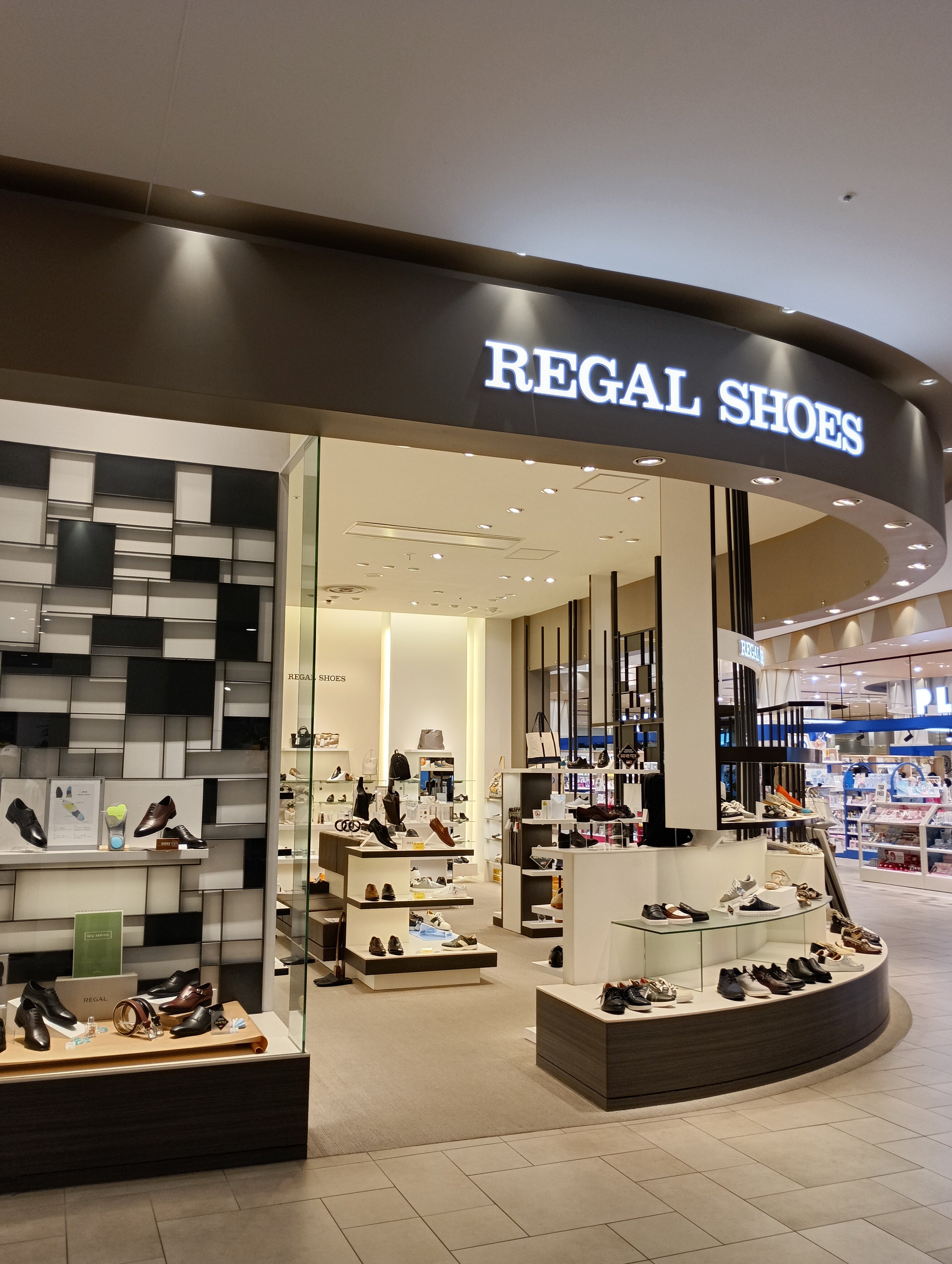 ＲＥＧＡＬＳＨＯＥＳ・コクーンシティさいたま新都心店_1枚目
