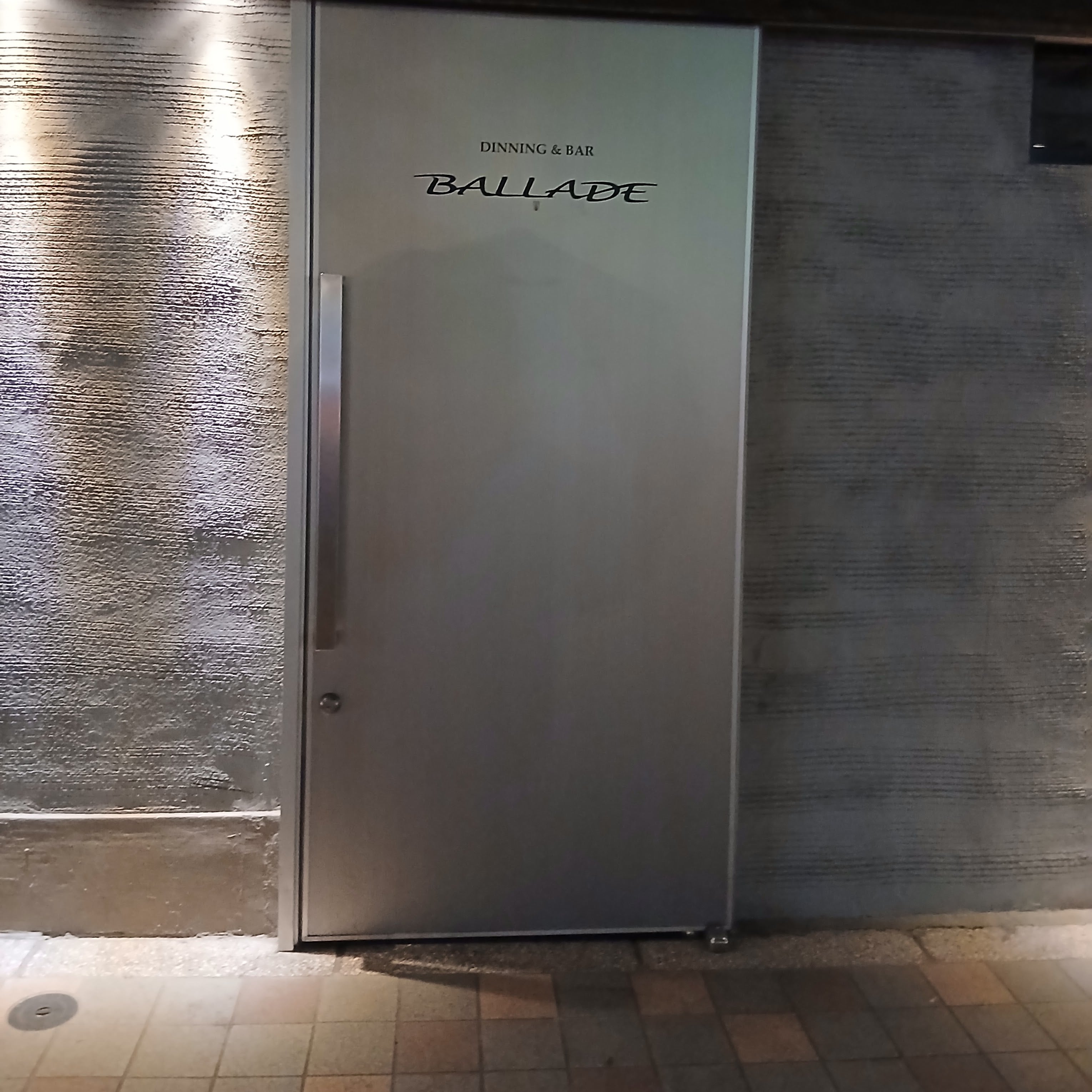 DINNING &amp; BAR BALLADE