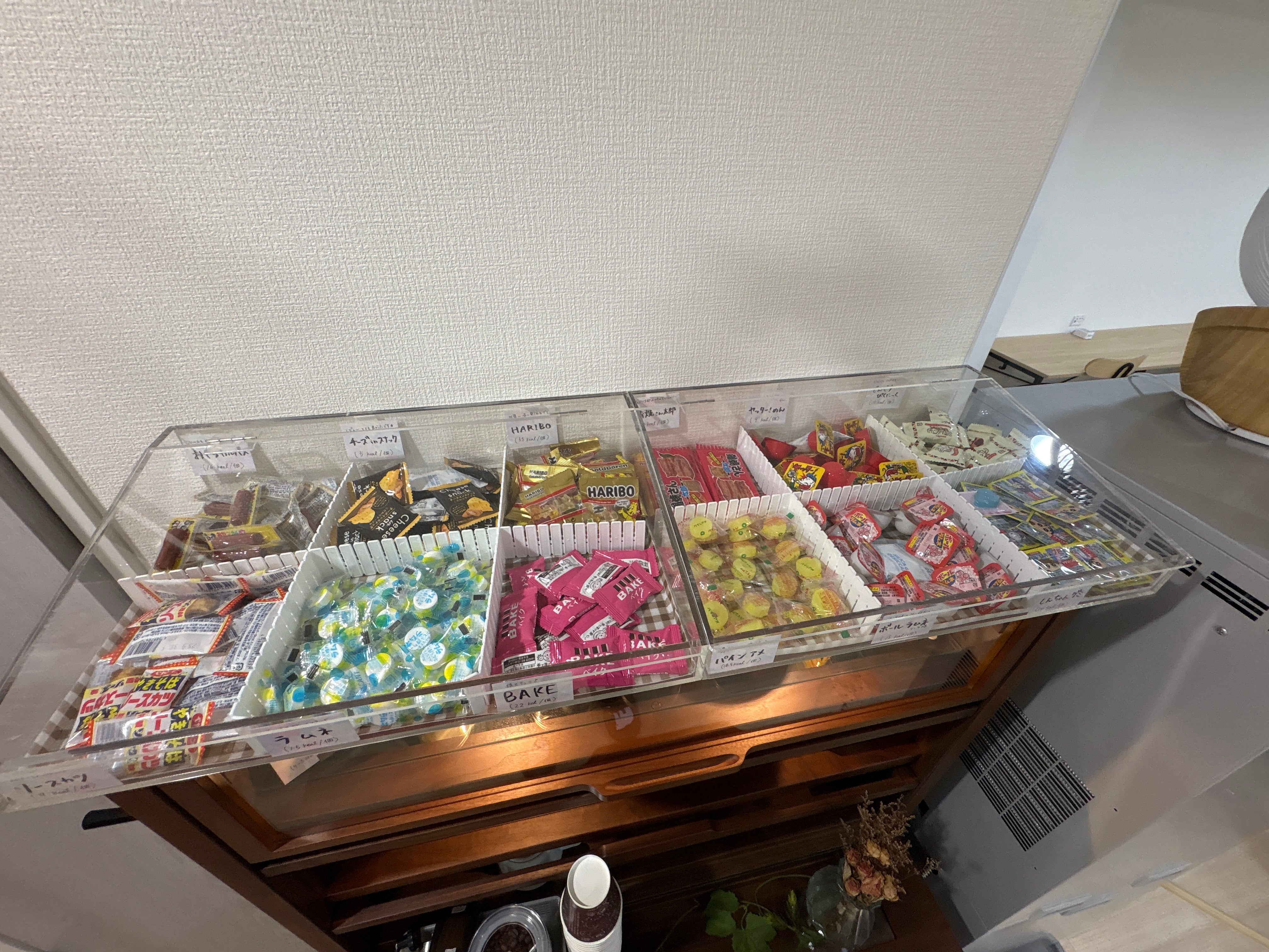 生田駅コワーキングスペース・自習室・ワークスペース～ぺんぎんLounge～_1枚目