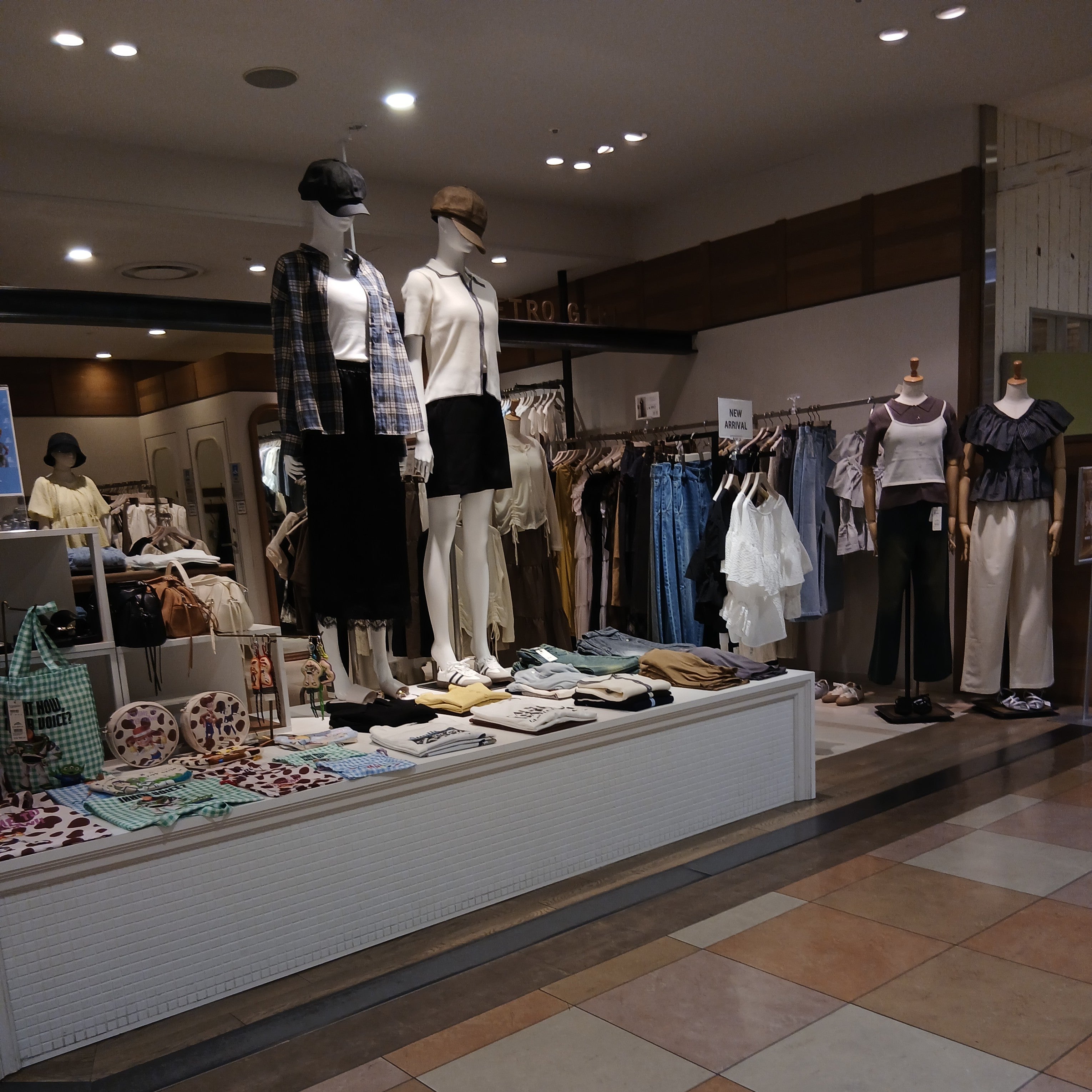 レトロガールエスパル山形店_2枚目