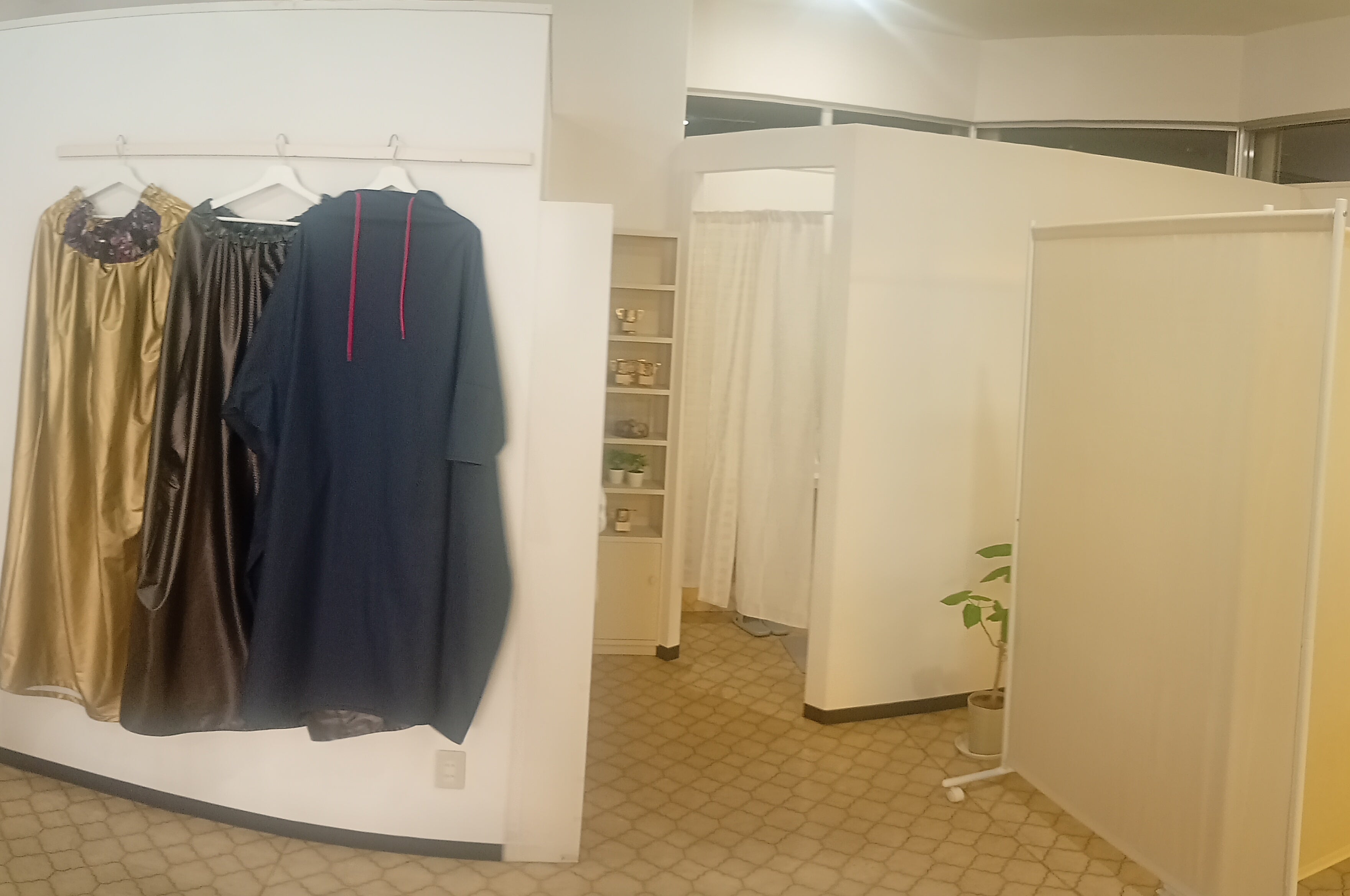 2026/10/13に日々草が投稿した、ホワイトローズ福岡　の店内の様子の写真