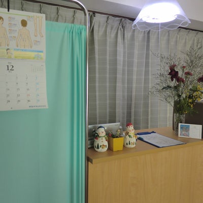 2011/12/11にhair salon Lazosが投稿した、ほっとはりきゅう治療院の店内の様子の写真