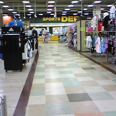 2009/06/24に投稿された、スポーツデポ小田原店の店内の様子の写真