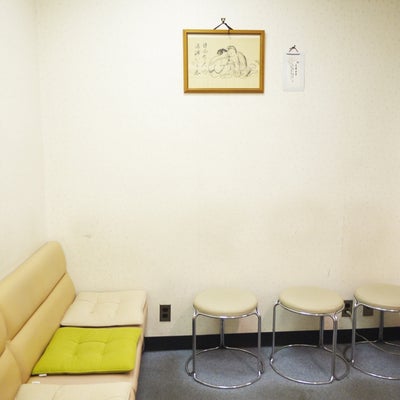 2013/01/24にA i r 鍼灸院・接骨院が投稿した、丸の内中央眼科診療所の店内の様子の写真