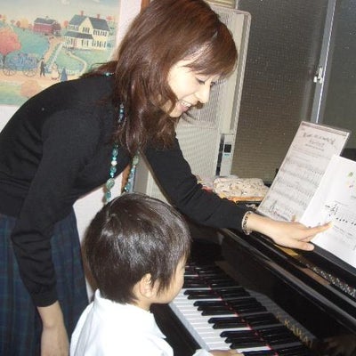 2010/06/06に柳生整体院・健康サロンテムジンが投稿した、KEI ピアノ・フルート教室の店内の様子の写真