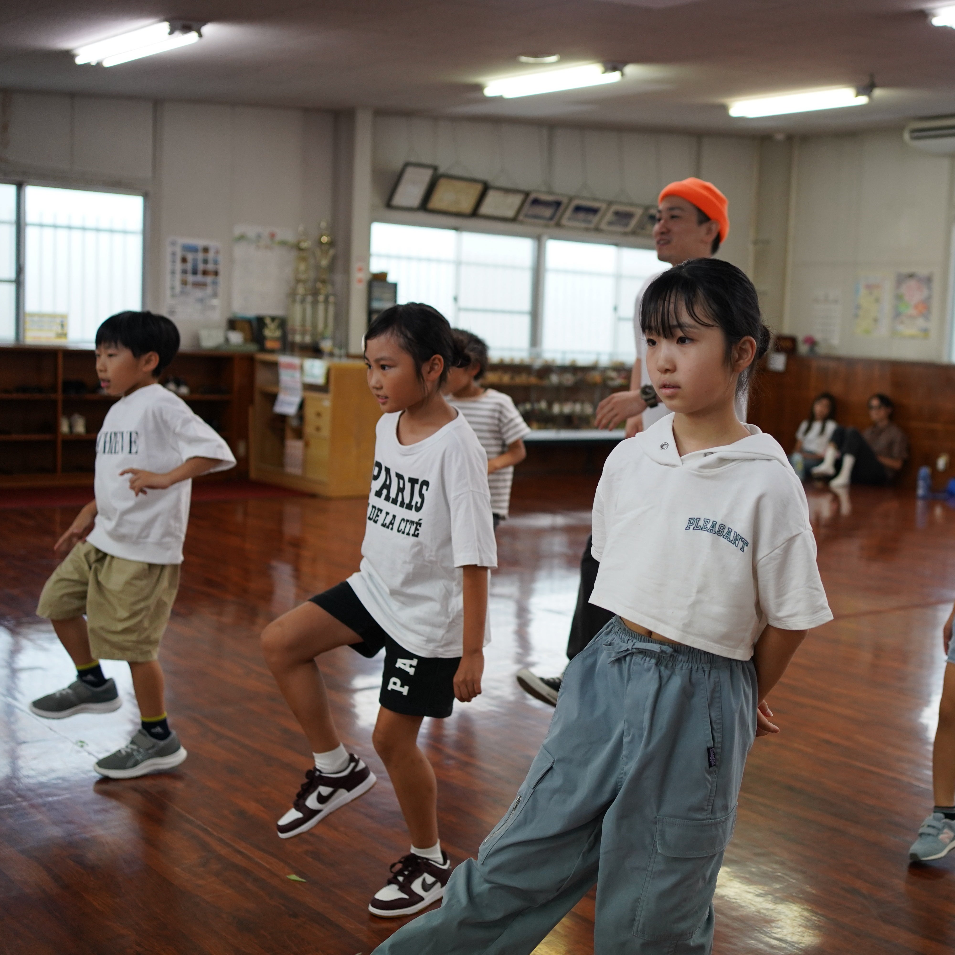 DANCE SCHOOL SLAYHIVE 内藤モーターススタジオ_2枚目