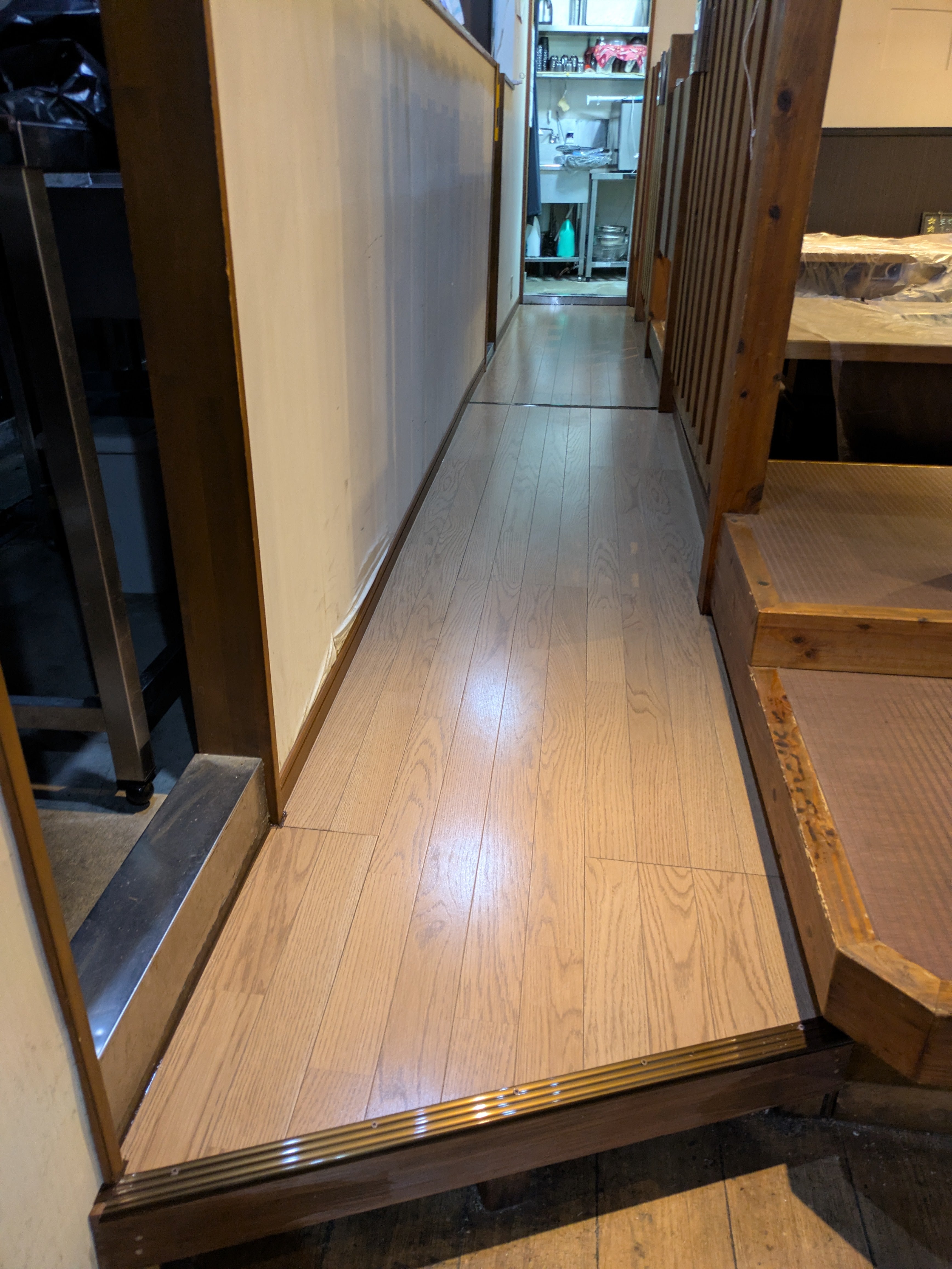 店舗のリフォーム工事をさせていただきました。の写真