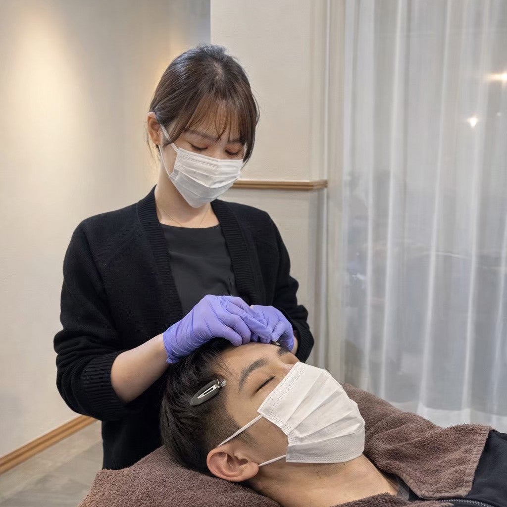 プラスエイト池袋店 メンズ眉毛サロンの眉スタイリング(リピーター)の写真