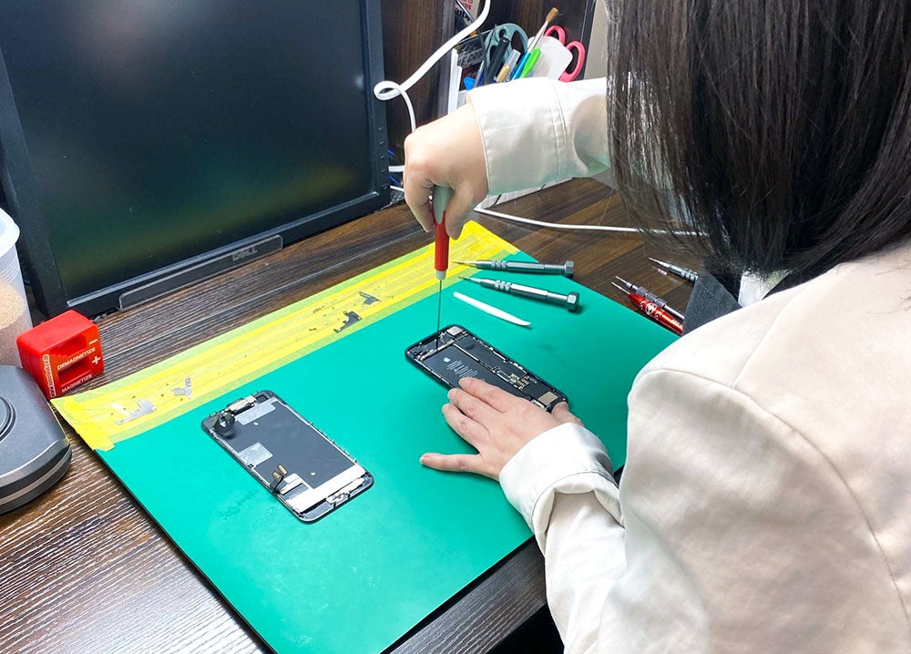 iPhone修理アイサポ千歳船橋店のスマホ修理・iPhone修理・携帯修理の写真