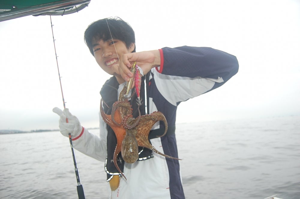 名古屋港シーバスガイド　BayFree(ベイフリー)の今が旬のタコ釣り!の写真