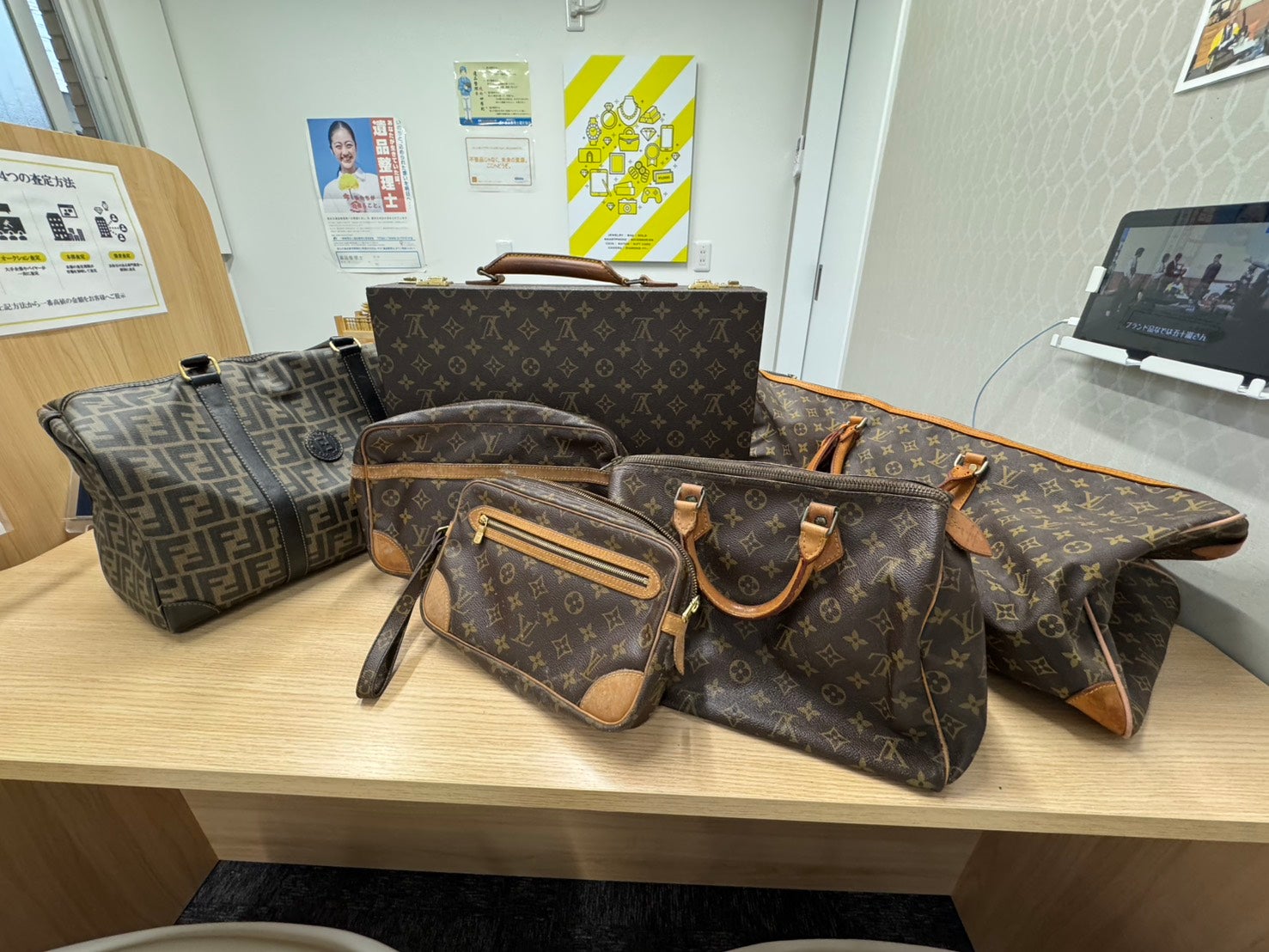 重くて運べないお品物は、出張買取をご相談くださいの写真