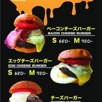 ハンバーガー専門店 サラサバーガー 名古屋みなと分店の伸びーーーるチーズがたっぷり！チーズバーガーは全3種類！の写真