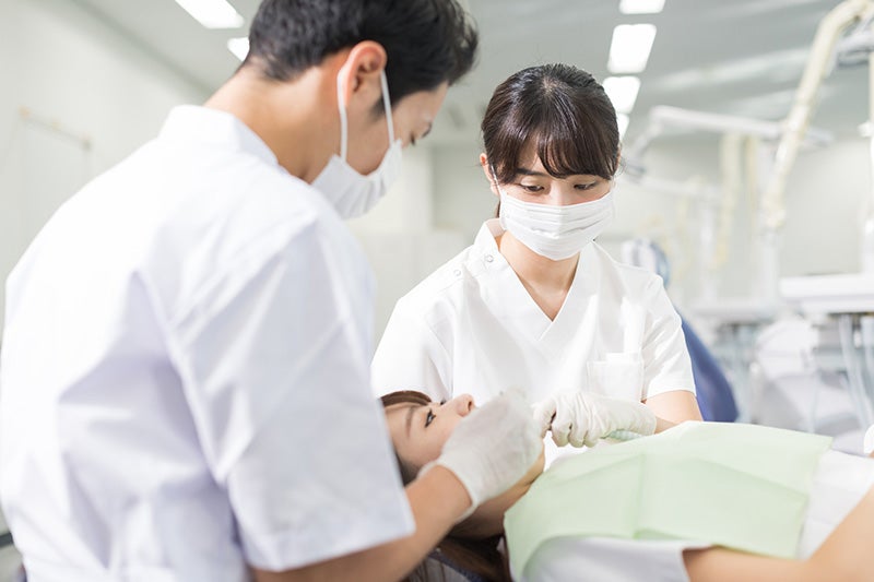 福島歯科の保険治療（3割負担の場合）｜詰め物（CR）：1本あたり1,000円～1,500円の写真