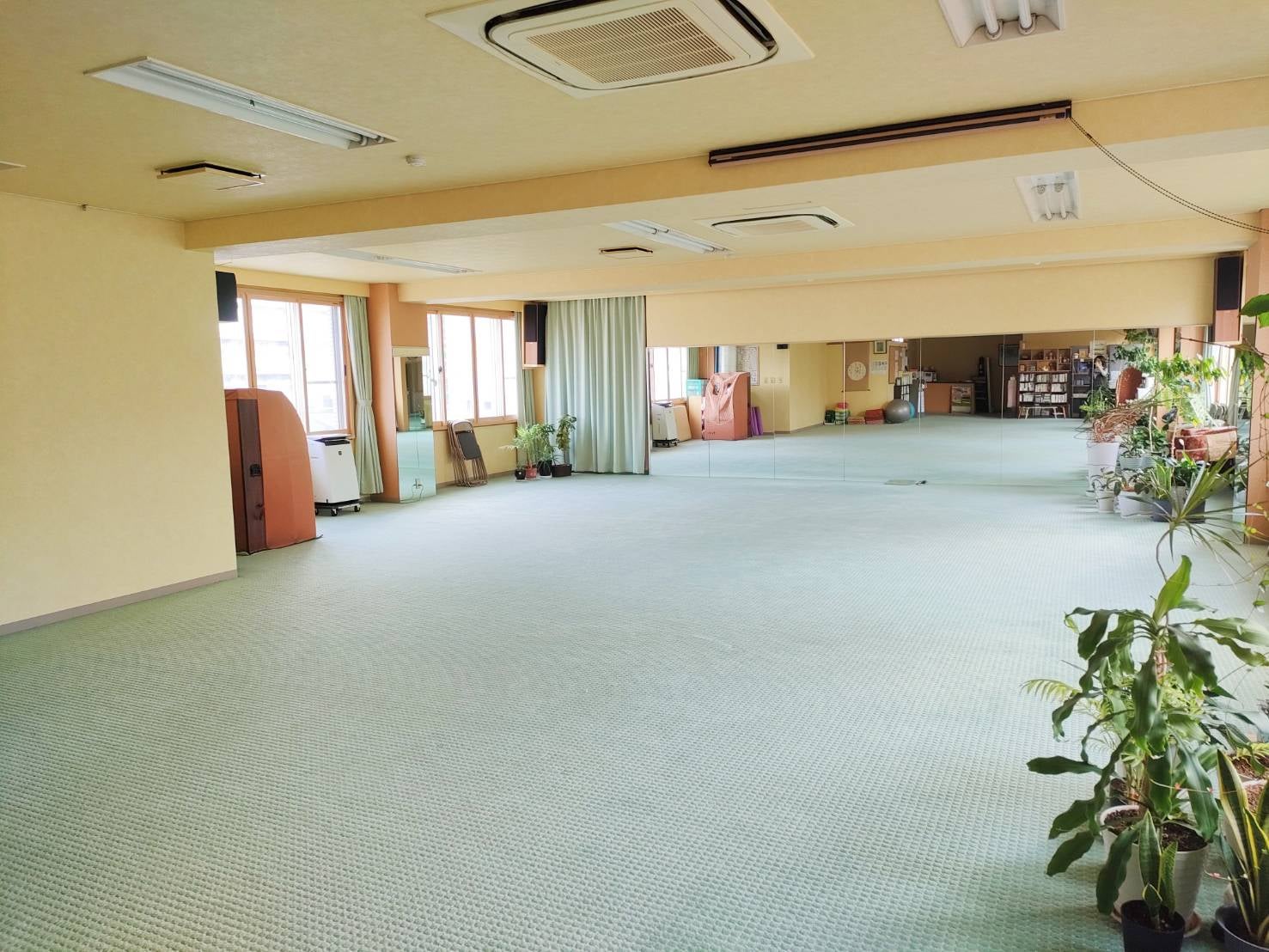 ひふみヨガのグループレッスン（月240分）の写真