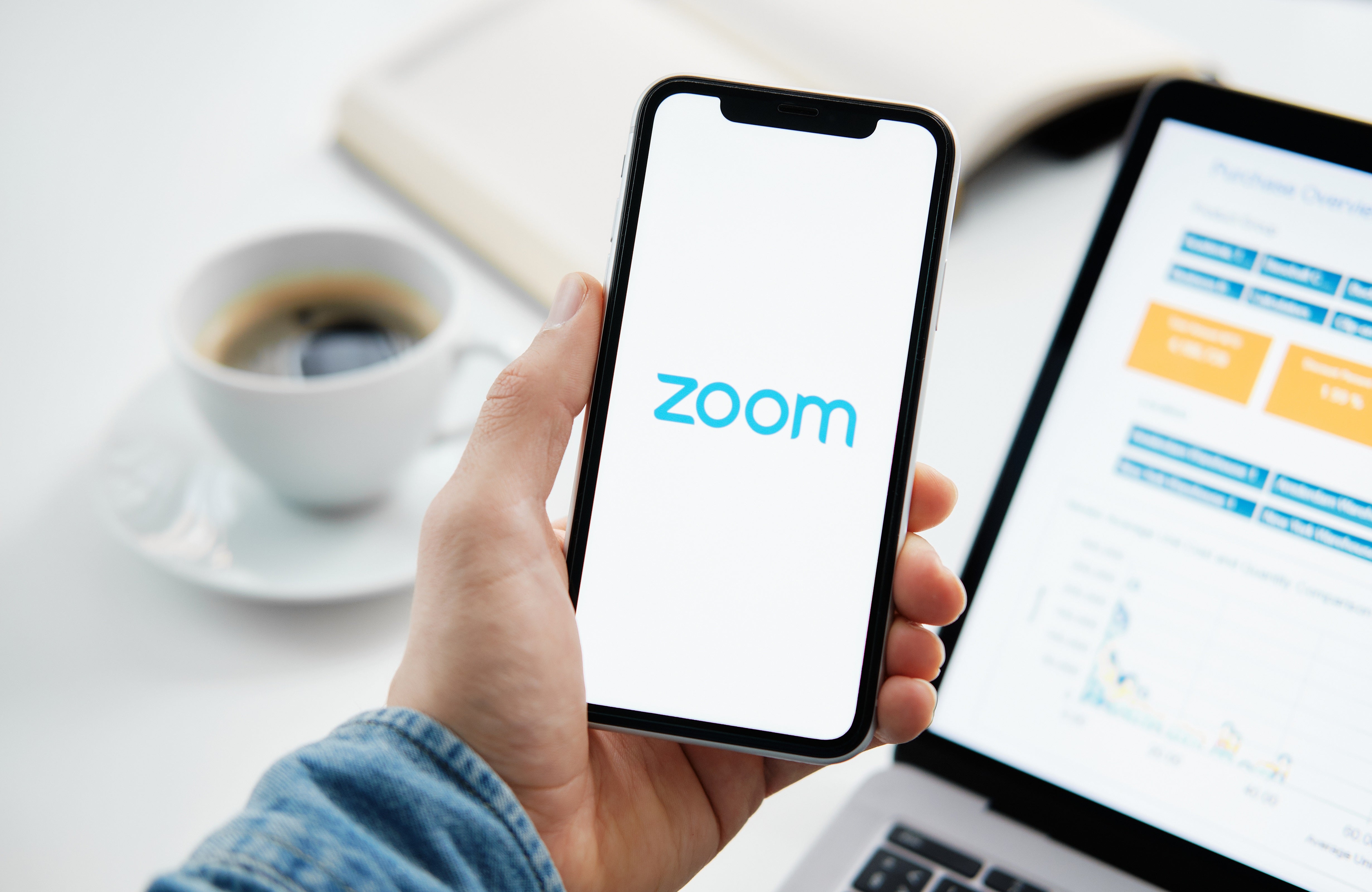 自宅からリラックスして受けられる♪Zoomオンライン鑑定の写真