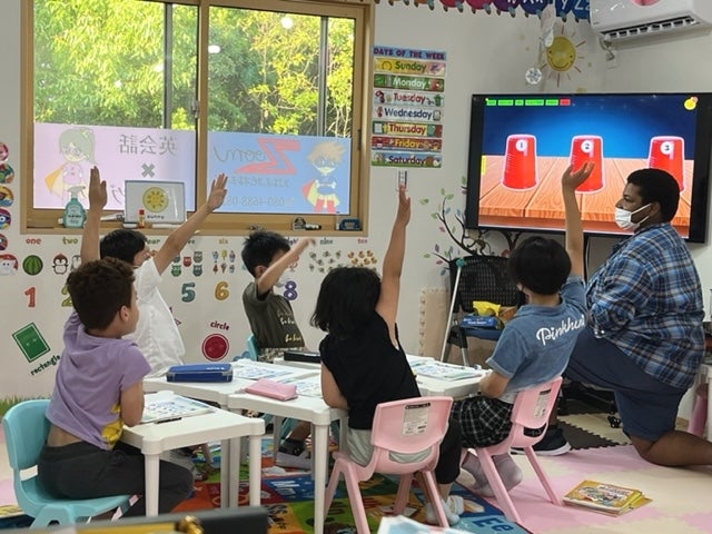 Zoom Kids Academyのエレメンタリーコース（小1～小6　45分会話レッスン＋25分タイピングレッスン　計70分）の写真