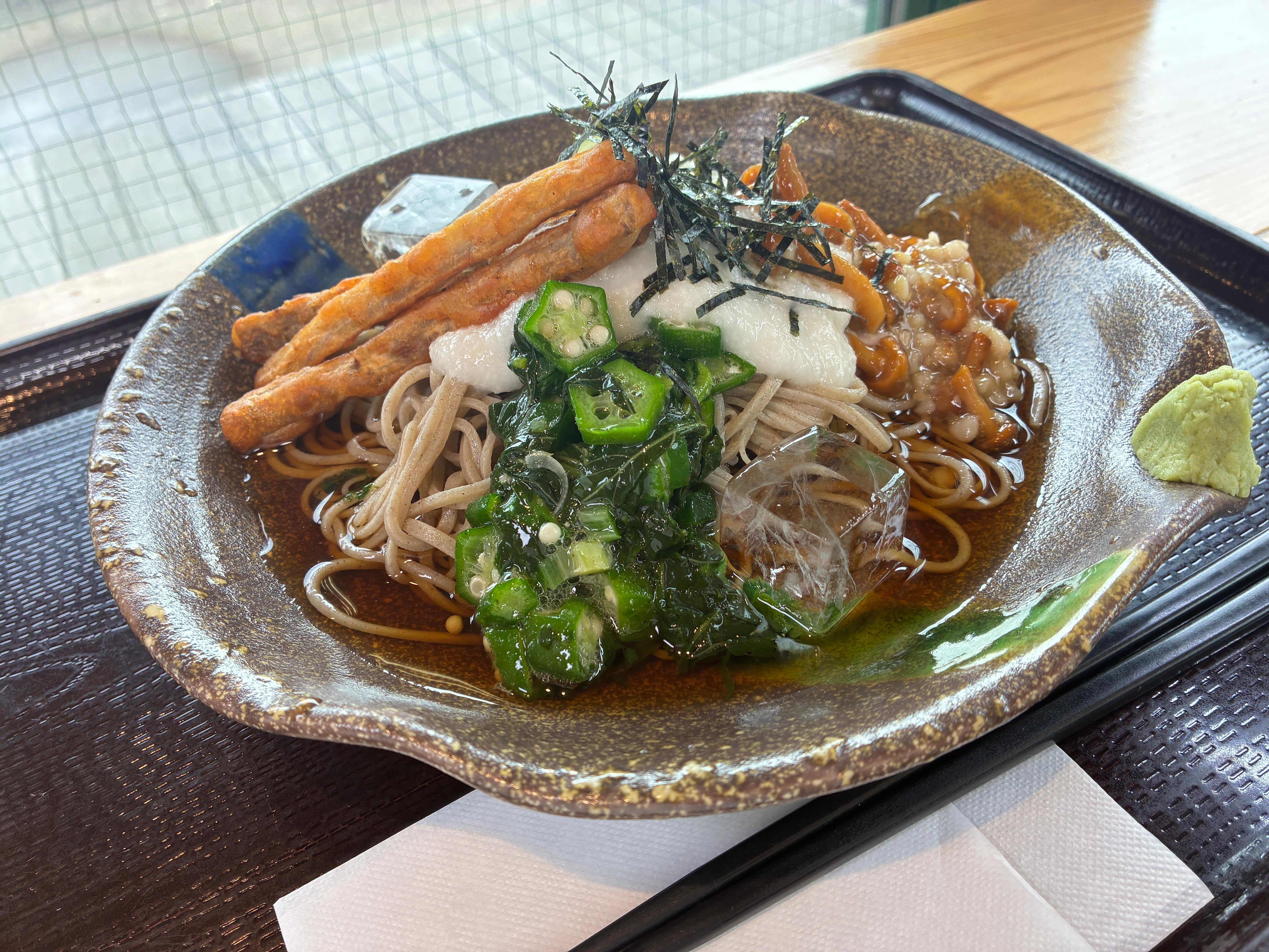お食事処　いち膳の冷やしとろネバごぼう天そばの写真