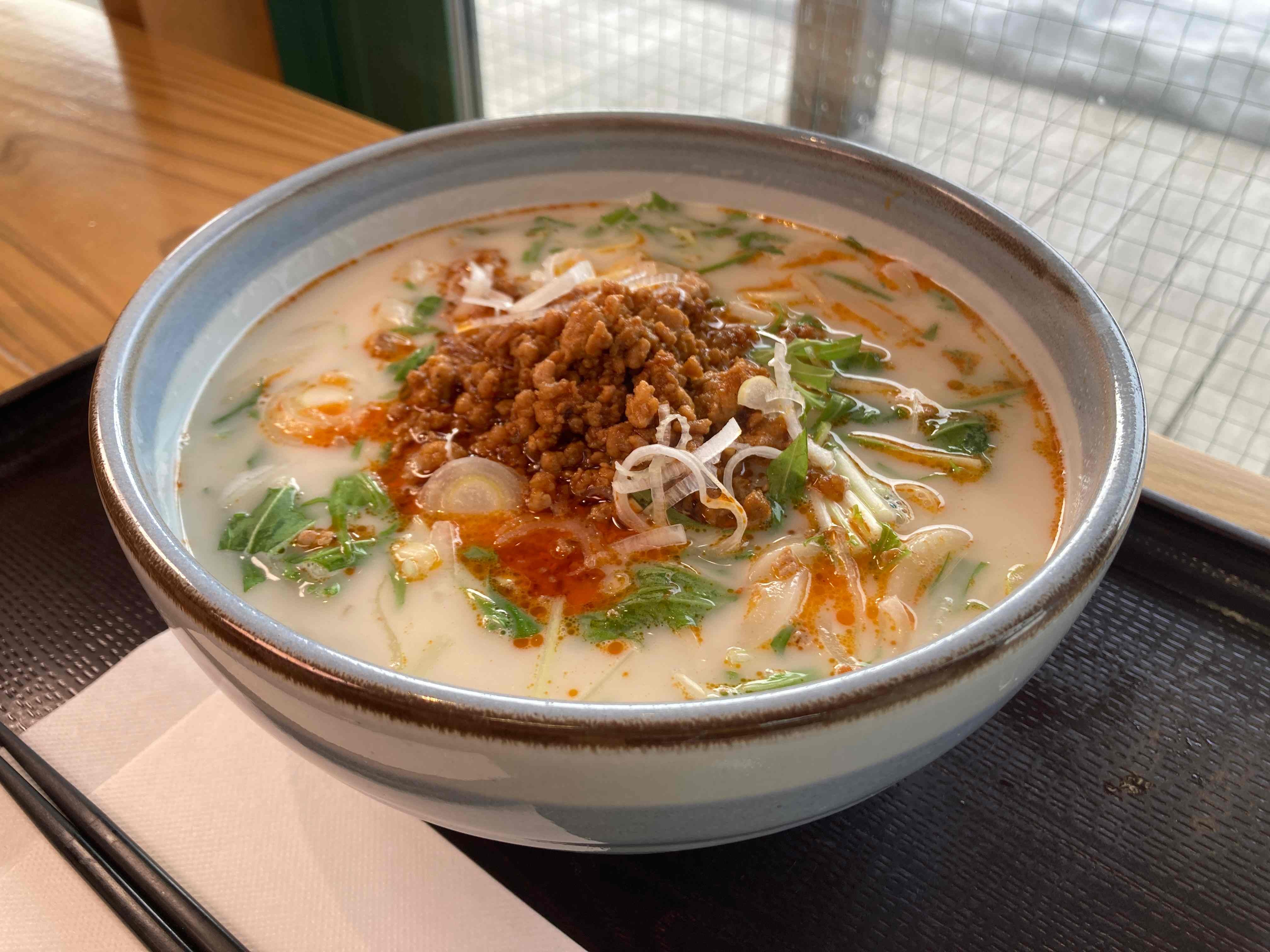 お食事処　いち膳の白坦坦うどん　追い飯付き（大盛あり）の写真