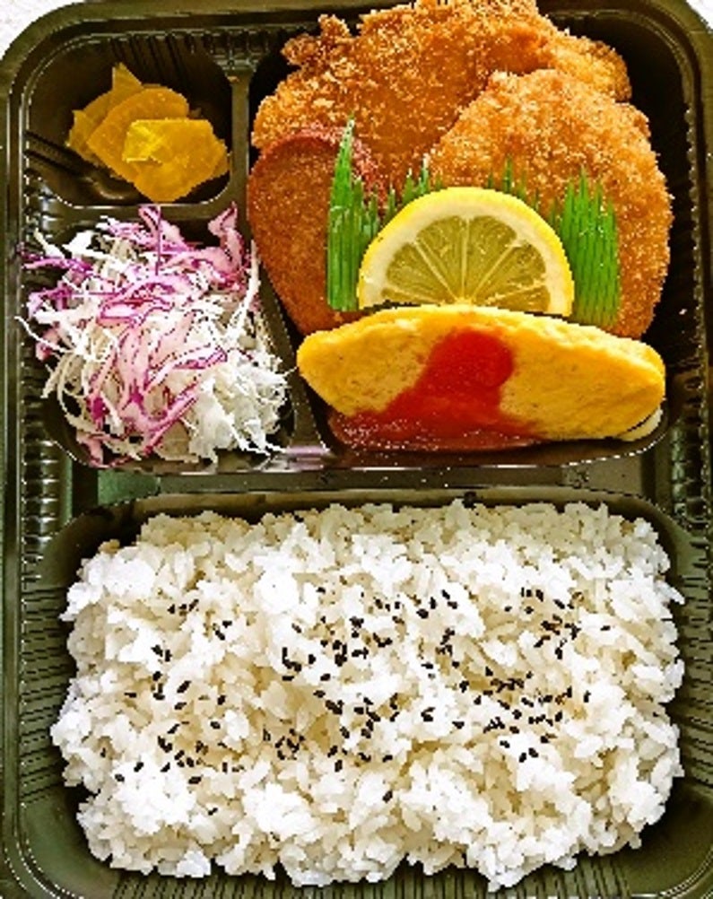 とく盛り弁当のオムレツ弁当の写真
