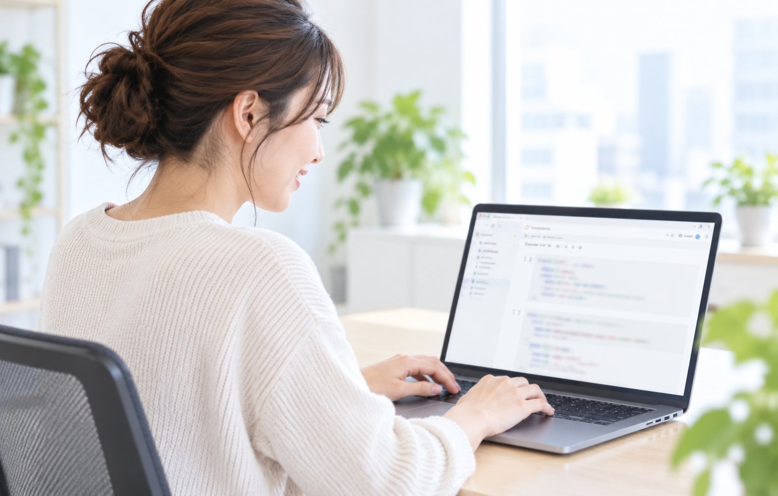 ハロー！パソコン教室ららぽーと海老名校のPythonプログラミング講座｜初心者から学べる！Excel自動化・Webスクレイピングまでの写真