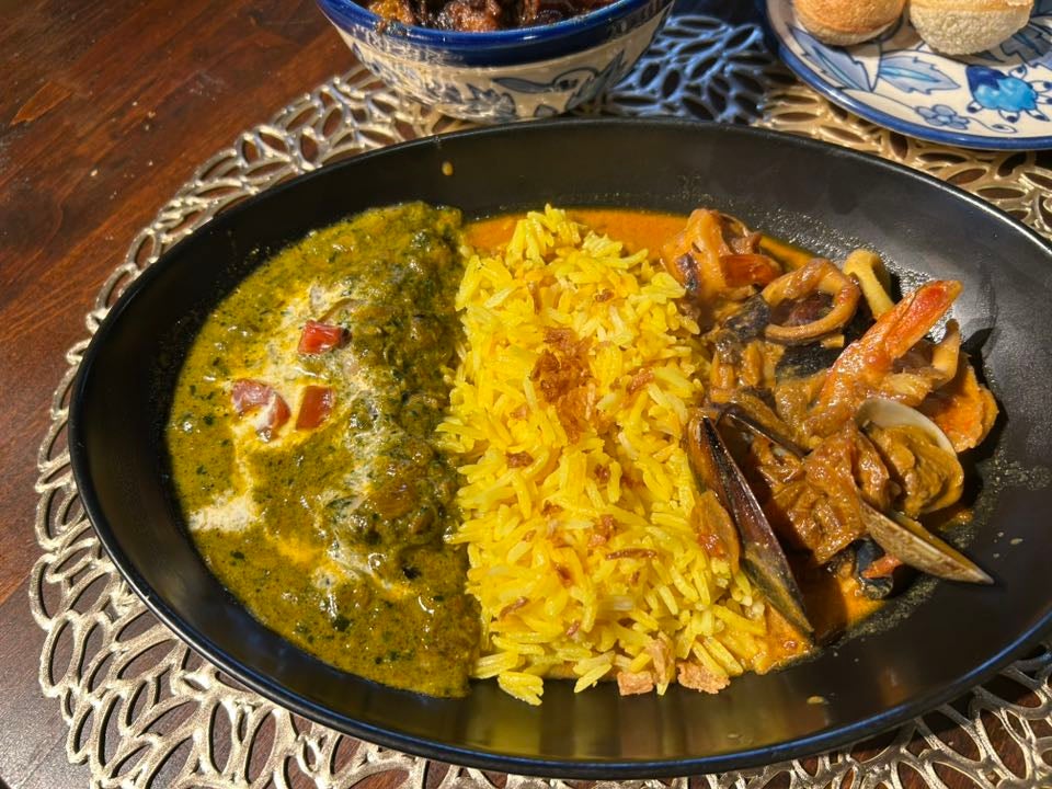 ３月１２日　漁師風海鮮カレー＆ほうれん草チキンカレーの写真