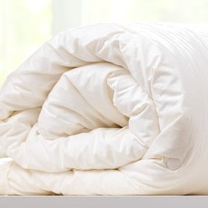 クリーニング工房ホワイトの毎日を元気に楽しく、充実した生活を送るには確かな睡眠が必要です。健康睡眠にはふっくら丸洗いした布団が必需品となります。の写真