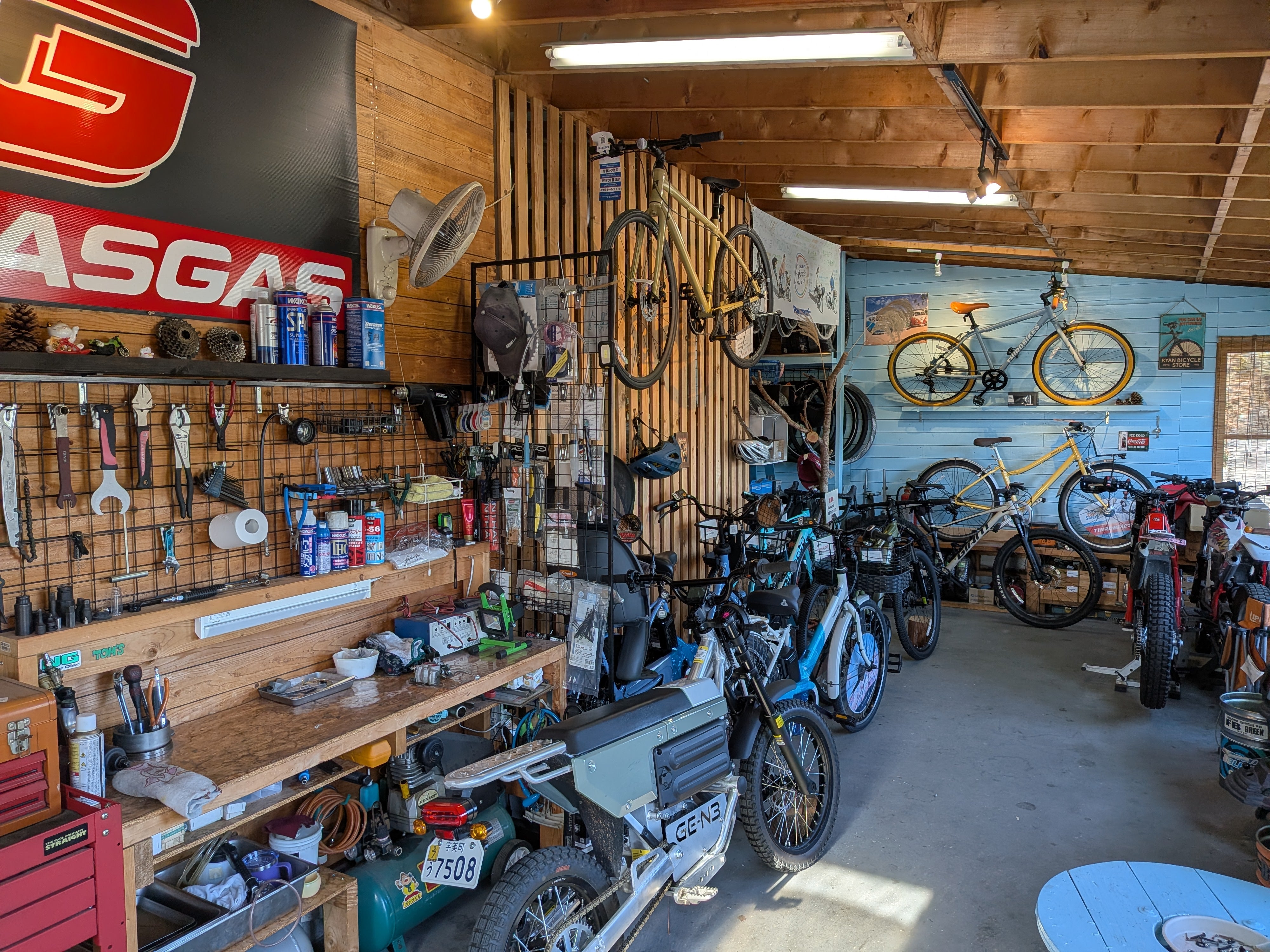 自転車修理のオフロードカントリー（糟屋郡宇美町四王寺坂 