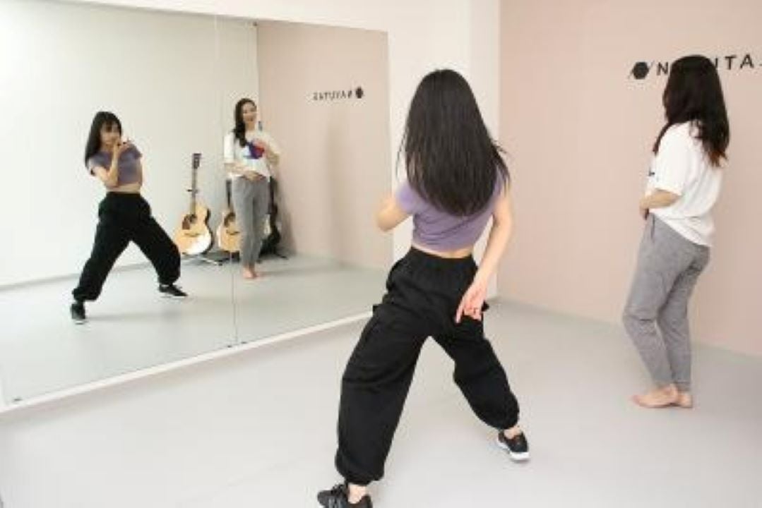ボイトレ ・ダンスNAYUTAS（ナユタス）高田馬場校のマンツーマンダンス無料体験レッスンの写真