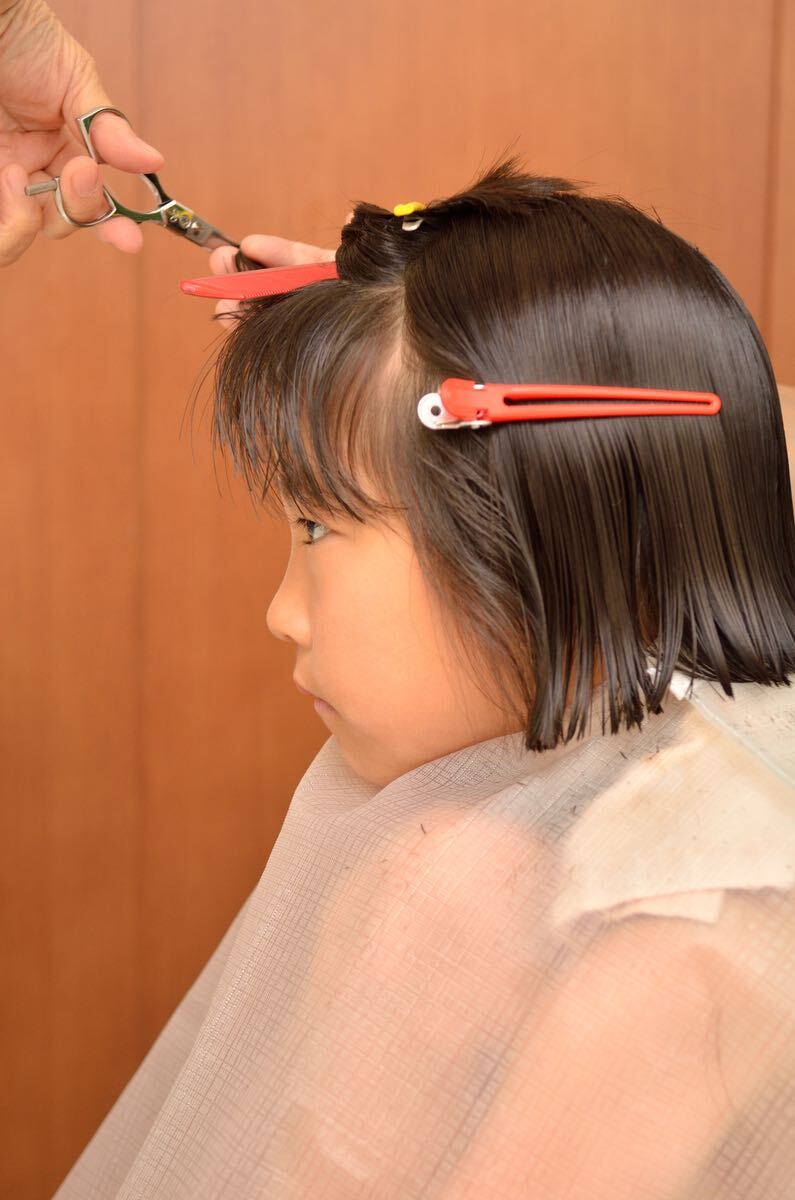 「トータルビューティーケア」ヘアサロンハースの前髪カットの写真