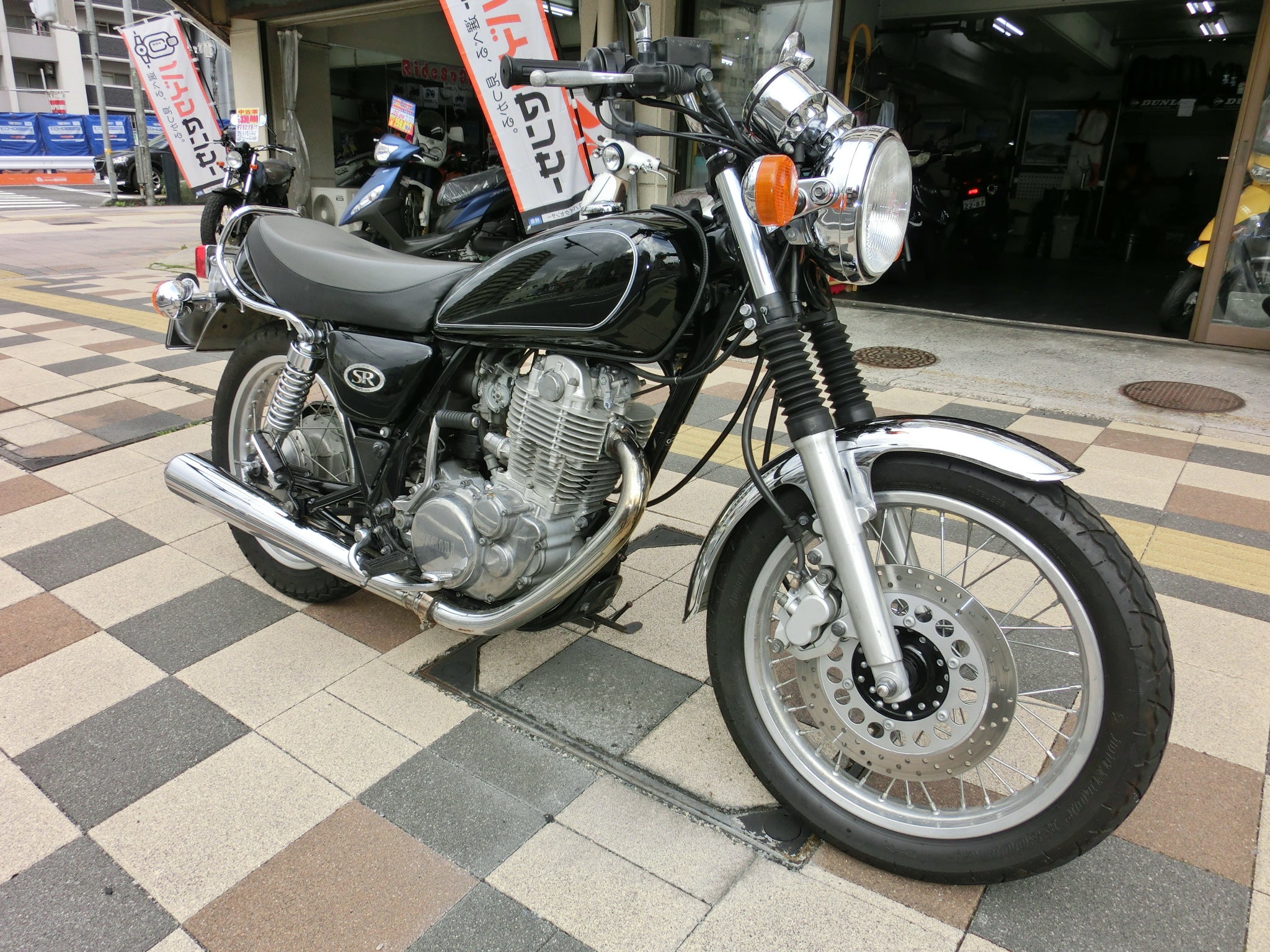 ライドスポーツ広島のYAMAHA SR400の写真