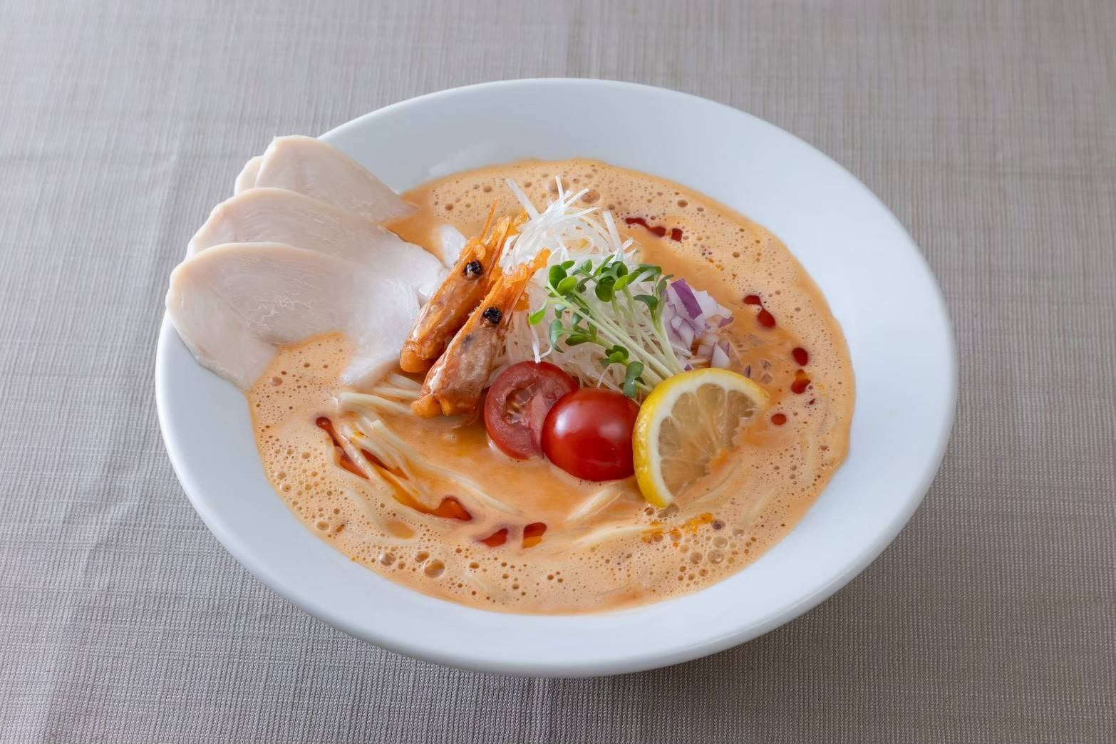 一龍ラーメンハウスの鶏白湯エビラーメンの写真