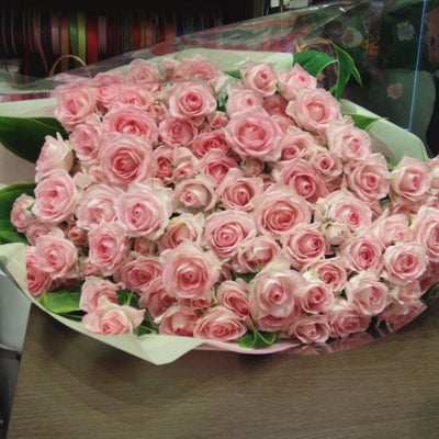 プロポーズの花束（ピンクのバラのみで）