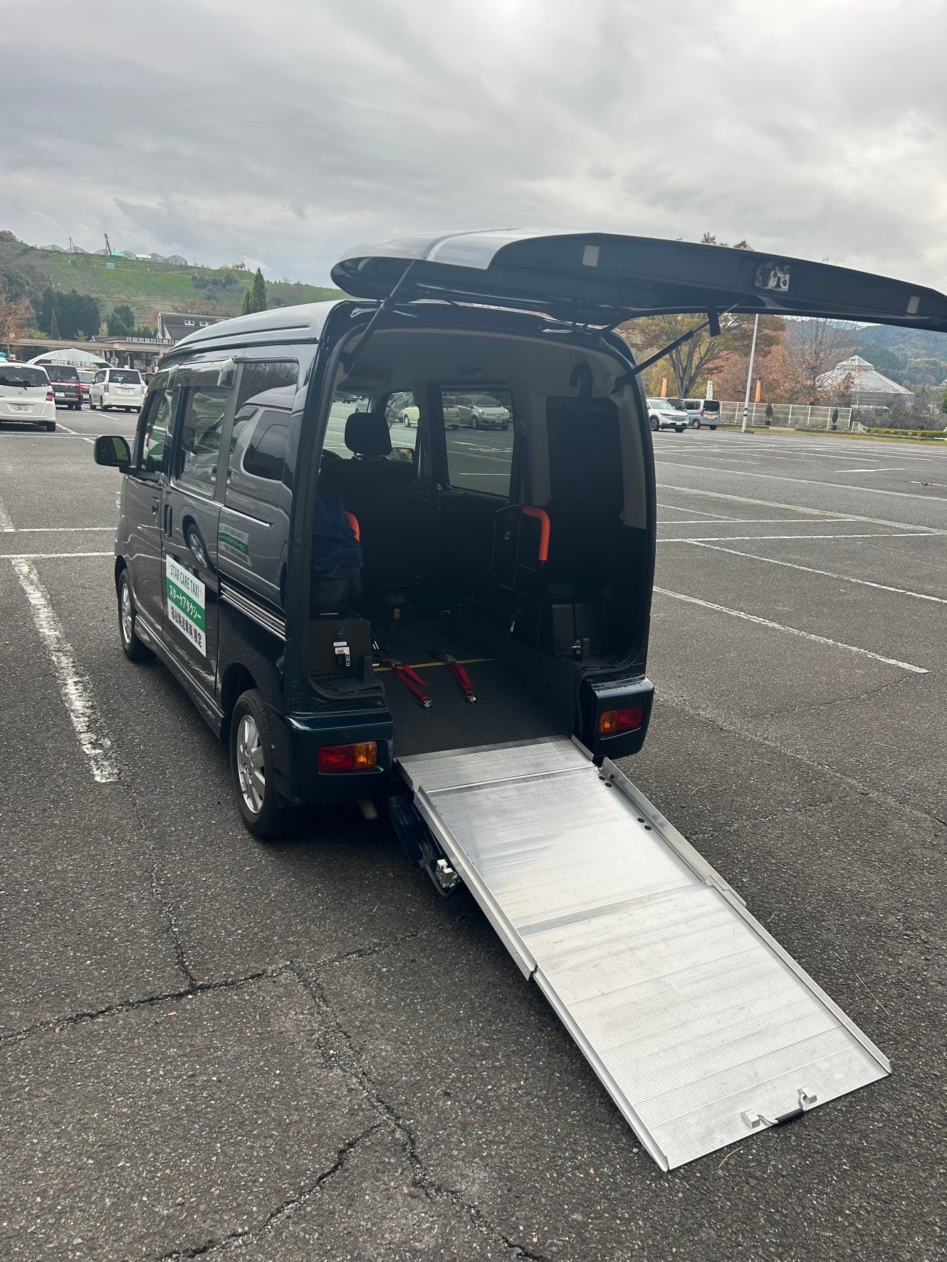 スターケアタクシーの普通車の写真