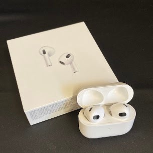 【🎧🍎AirPods 第3世代】をお買取りいたしました！の写真