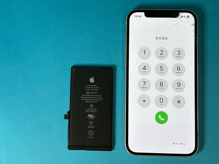 画面が割れたiPhoneはバッテリー交換できる？断られる理由と修理前に知っておきたい注意点の写真