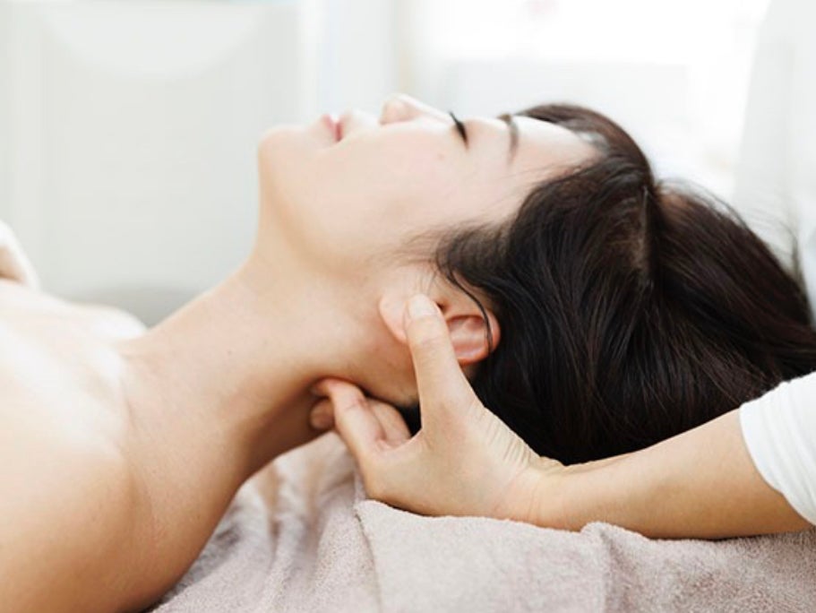 Esthetic Salon  Moncouer