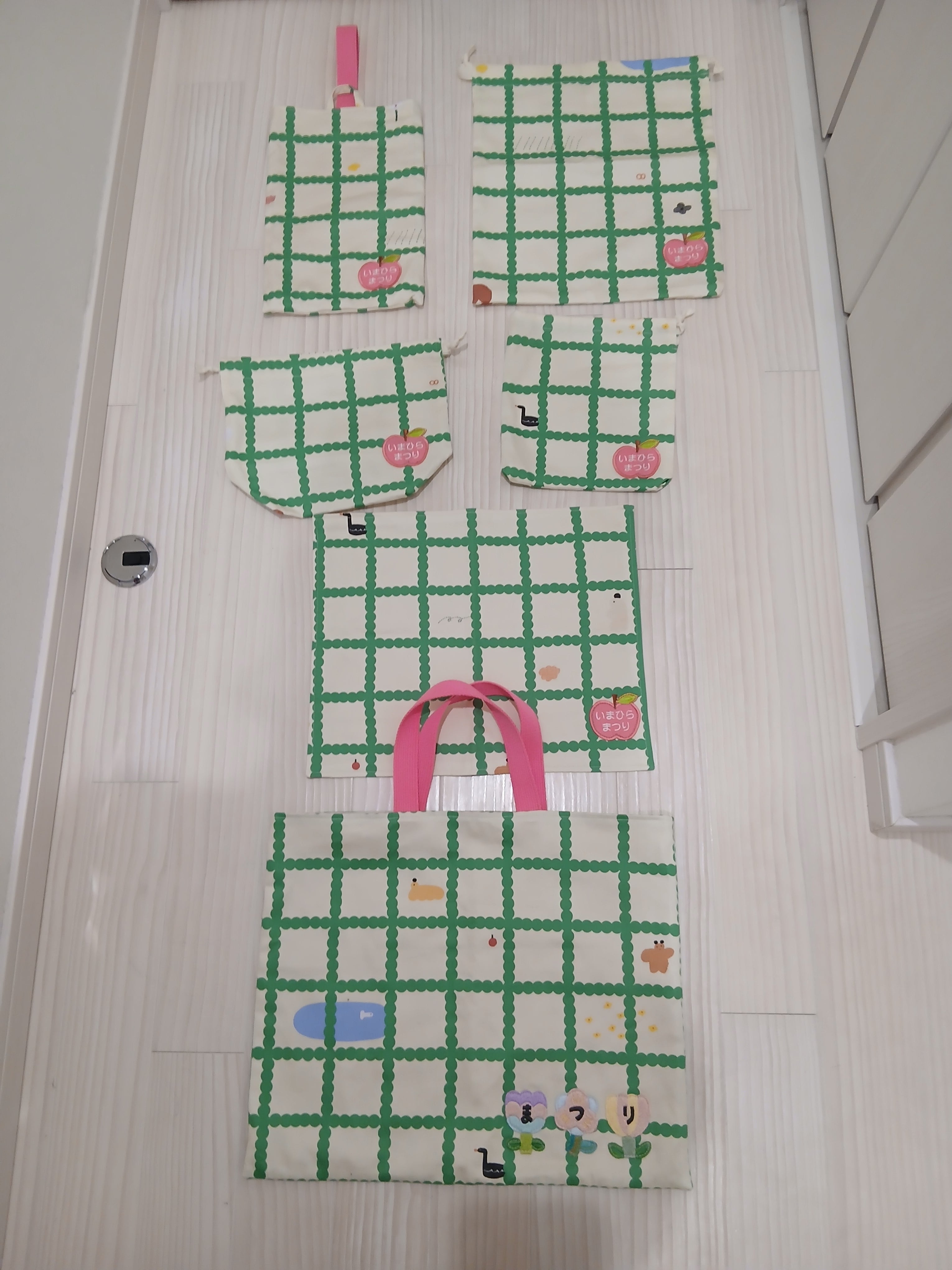 Atelier Miyuki  Ishizakiの幼稚園バッグ、靴入れ、お箸ケース、ハンカチケースなどの写真