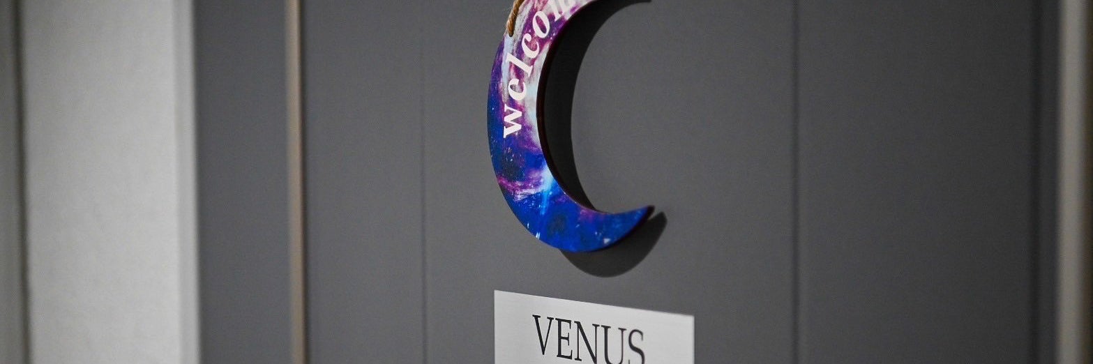 Venus body make salon