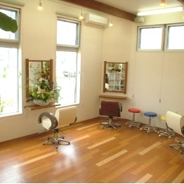 2014/09/02に Amble hair design &amp; healing　古正寺店が投稿した、店内の様子の写真