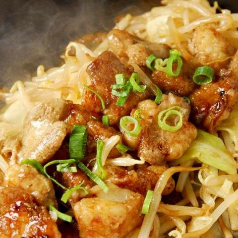 居酒屋　のびしろ食堂の和牛ホルモン鉄板焼きの写真