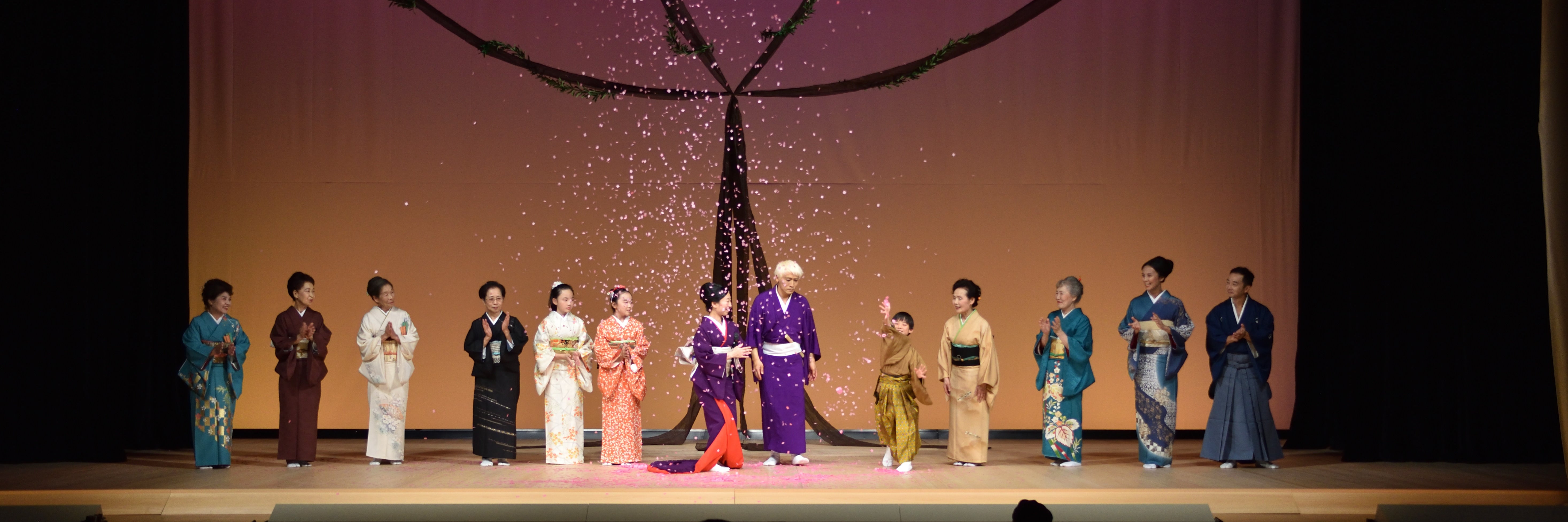 龍邑　桃　日本舞踊稽古所