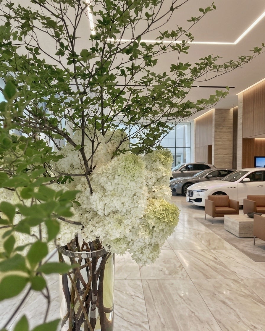 florist.nanohanaの店舗・ショールーム等・空間に季節の彩りをの写真