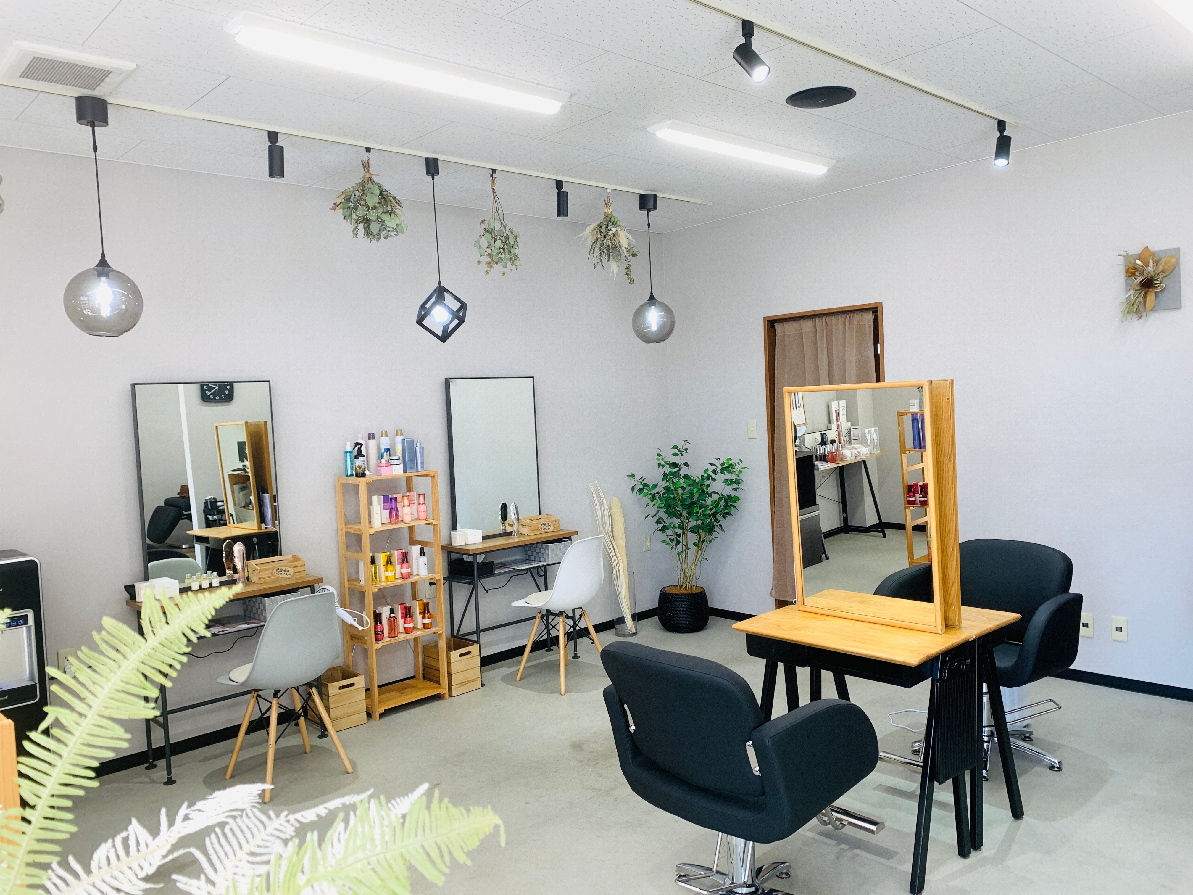 Colors cafe plus伊勢崎田部井店の紹介写真_1枚目
