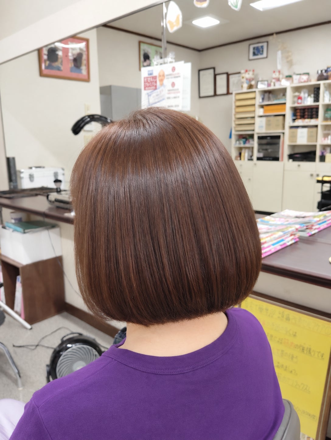 60代のお悩み解決！襟足の浮き癖細毛くせ毛も低刺激カラーのゼロテクと水平ワンレンボブで上品ツヤ髪への写真