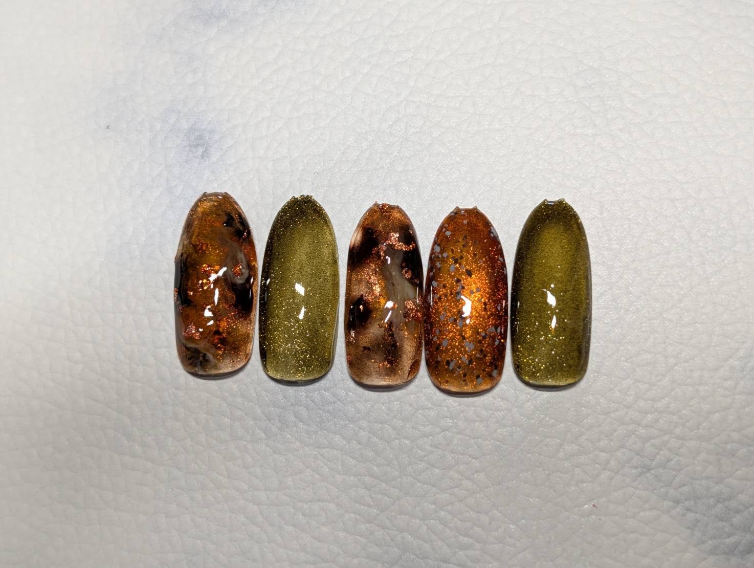 NEW 新作べっ甲ネイルの写真