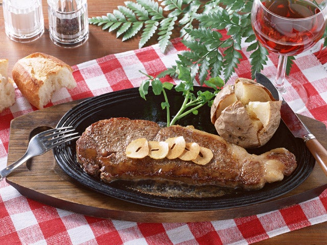 さくの家の鶏もも肉の1枚焼きの写真