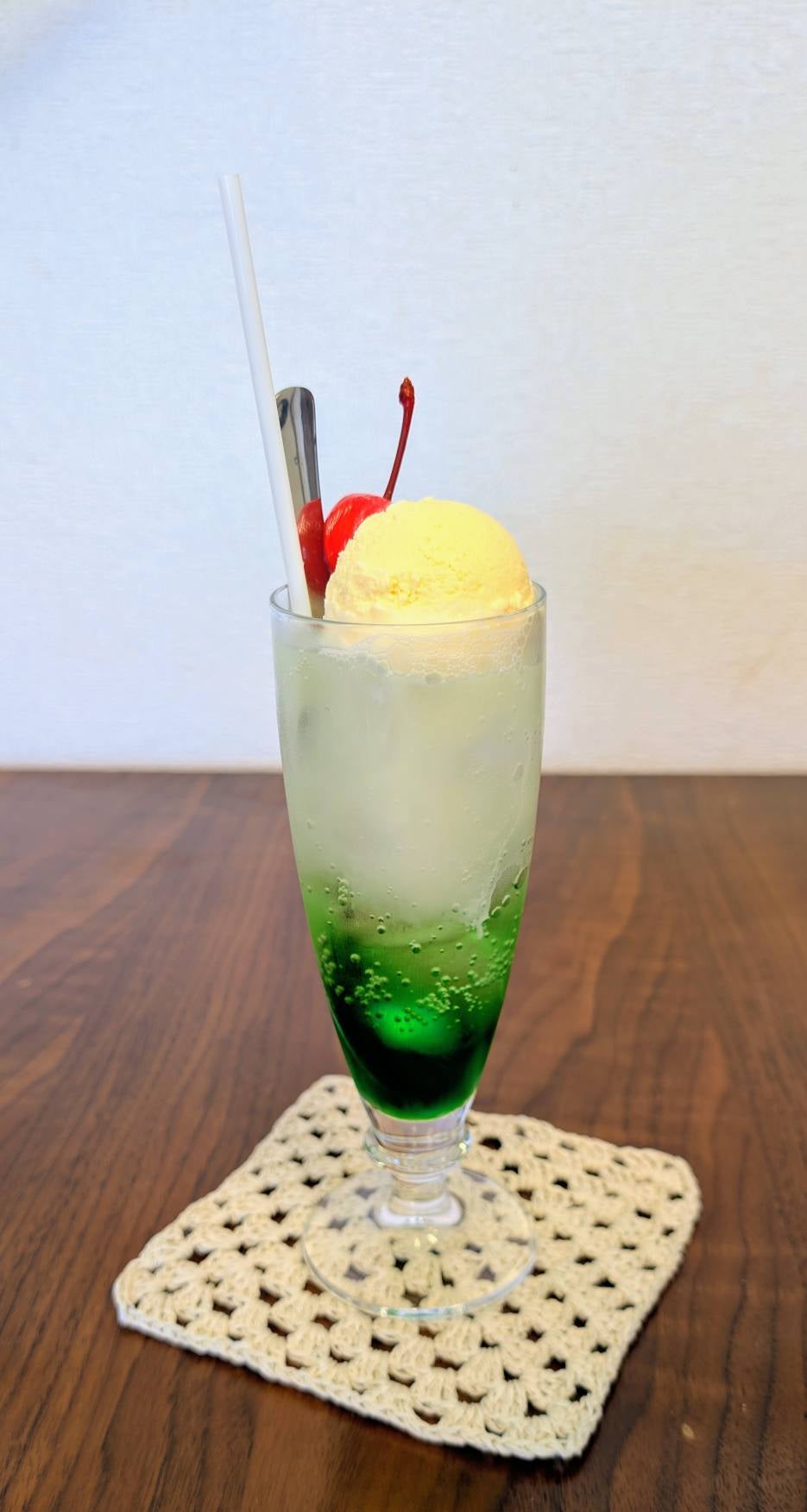 ニットカフェ小幡三丁目珈琲店のクリームソーダの写真
