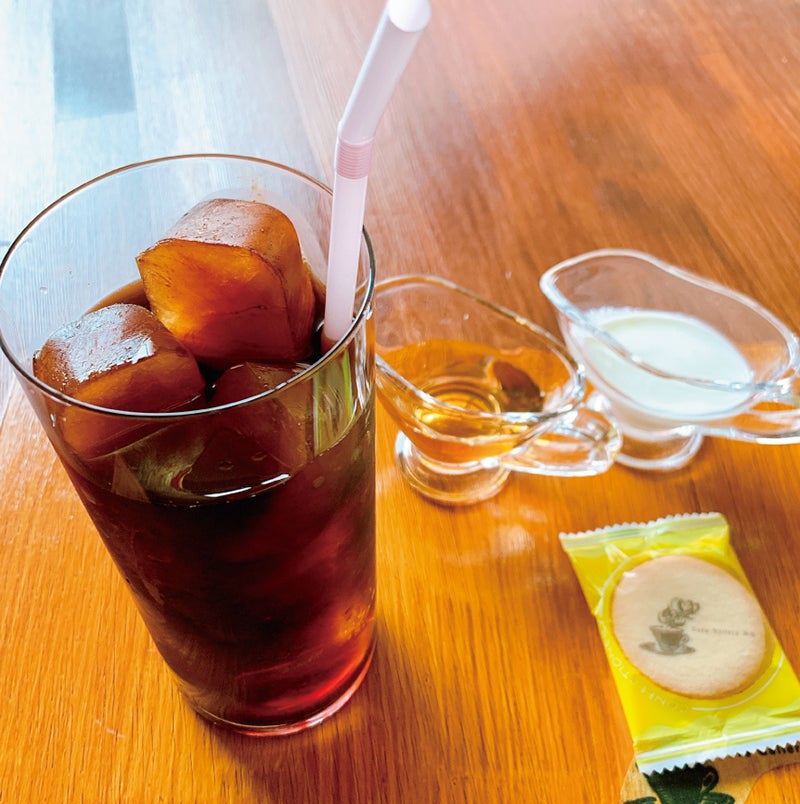 cafe gallery銀色のアイスコーヒーの写真