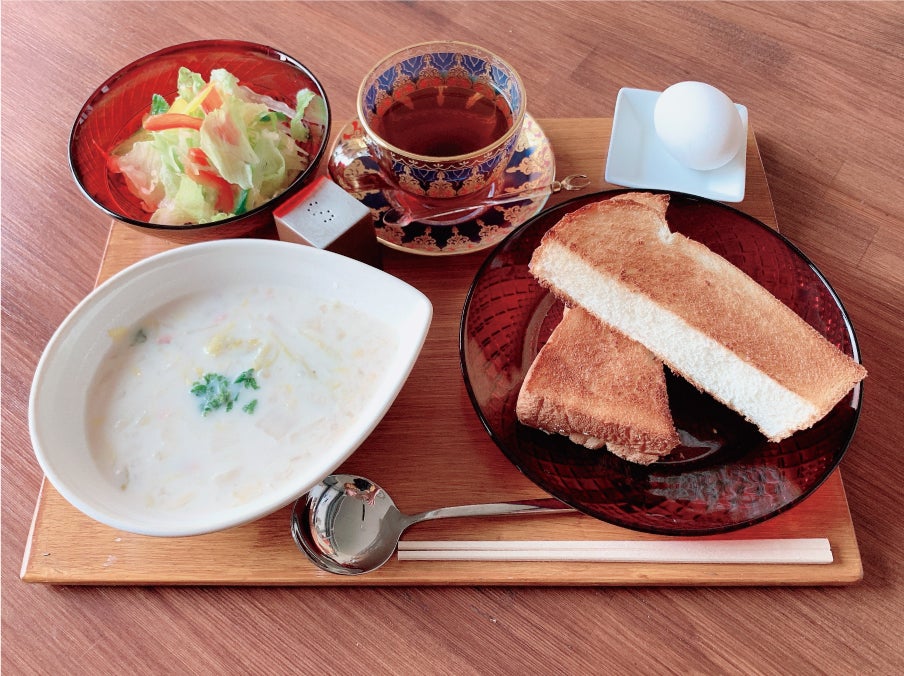 cafe gallery銀色のランチセットの写真