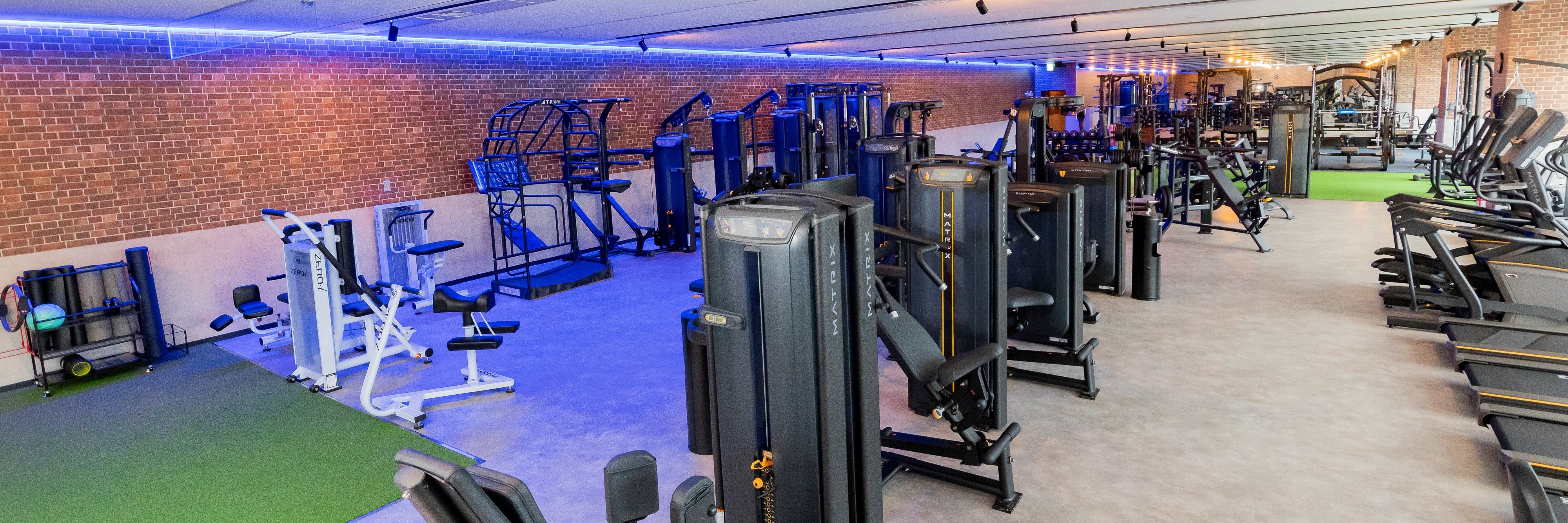 BLUE FITNESS24+studio勝どき店